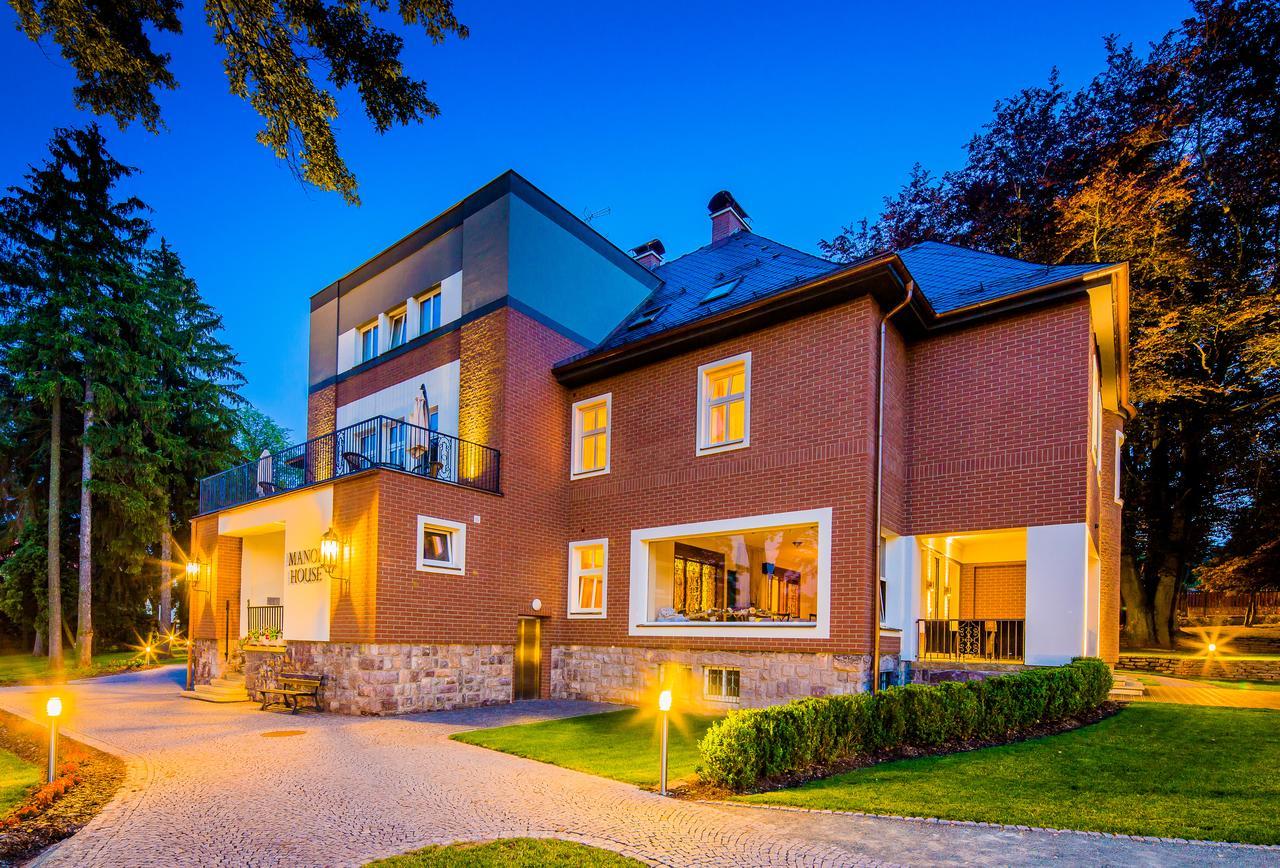 Manor House Hotell Broumov Eksteriør bilde