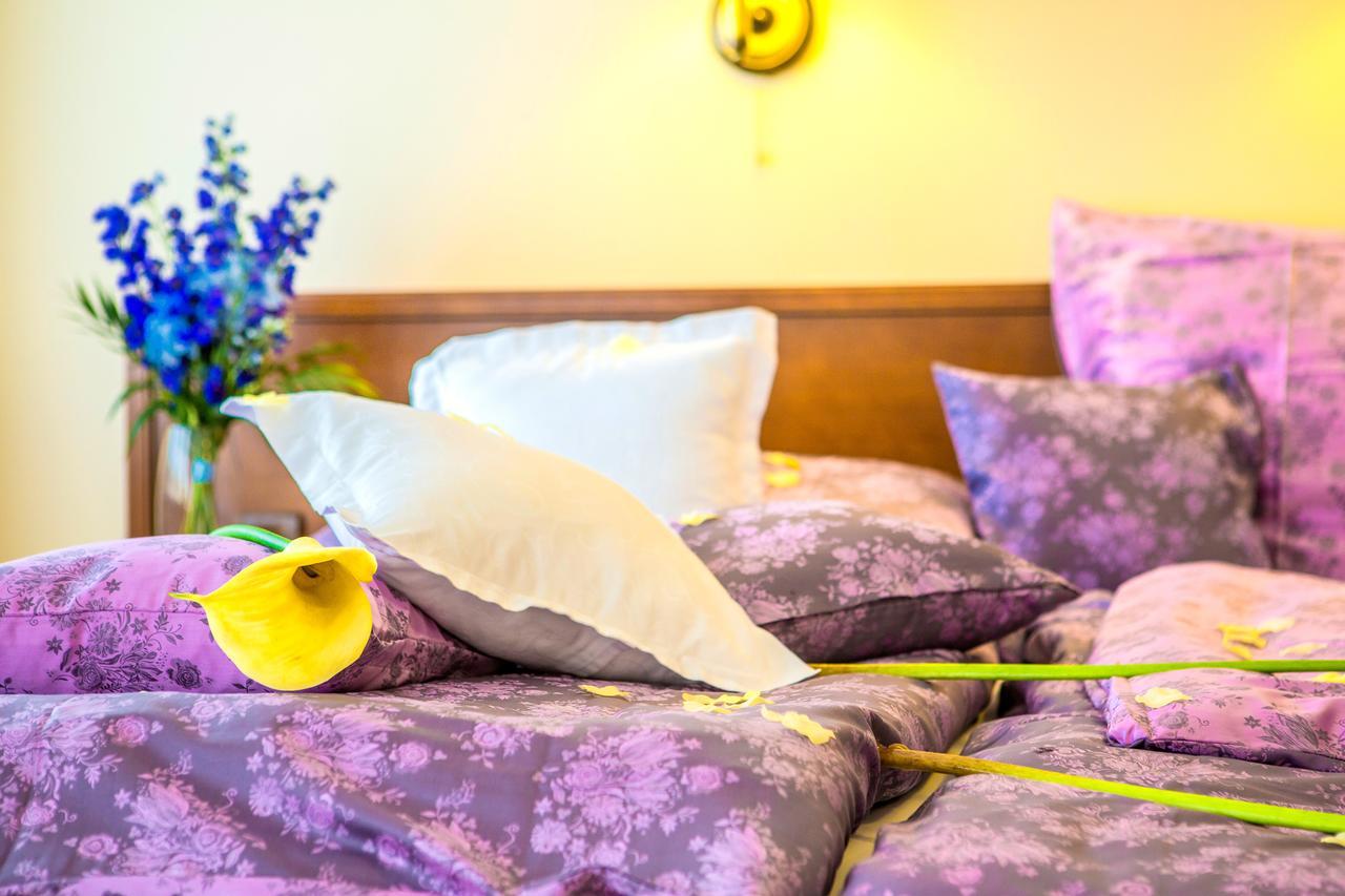 Manor House Hotell Broumov Eksteriør bilde